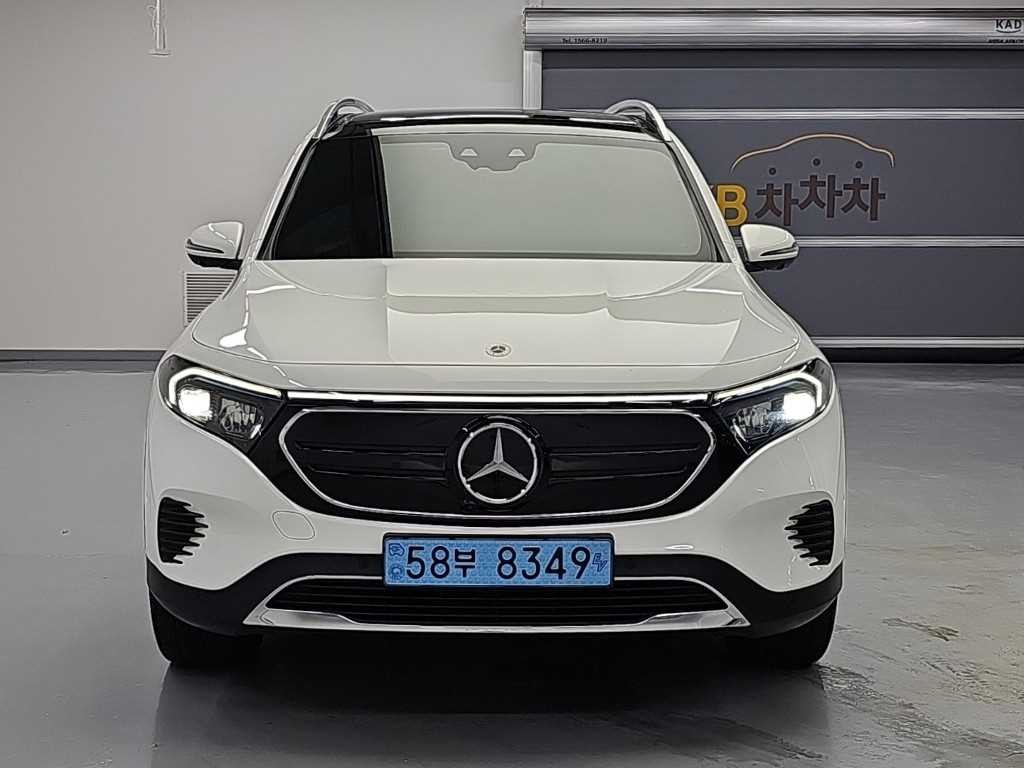 벤츠 EQB EQB (X243) EQB 300 4MATIC 이미지 1