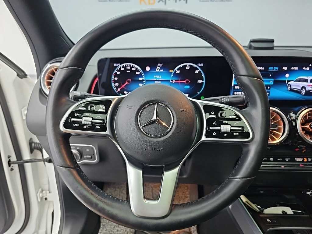 벤츠 EQB EQB (X243) EQB 300 4MATIC 이미지 8