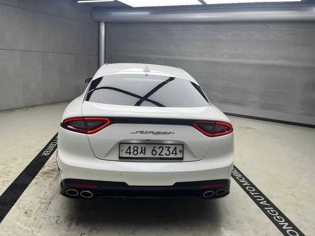 기아 스팅어 가솔린 2.0 터보 2WD 플래티넘 이미지 3