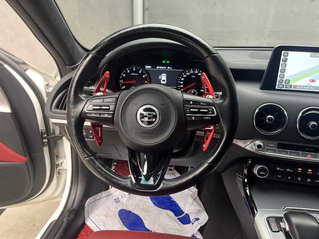 기아 스팅어 가솔린 2.0 터보 2WD 플래티넘 이미지 9