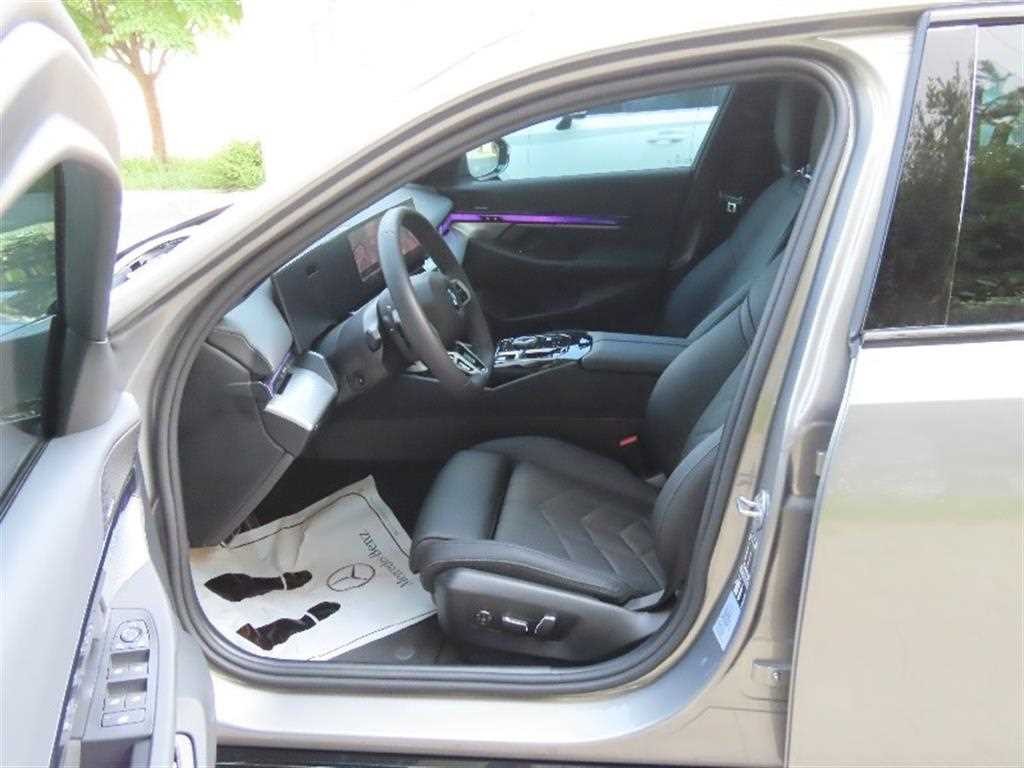 BMW 5시리즈 5시리즈 (G60) 520i M 스포츠 이미지 13