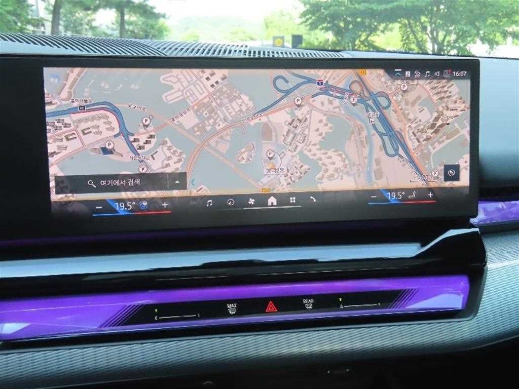 BMW 5시리즈 5시리즈 (G60) 520i M 스포츠 이미지 8