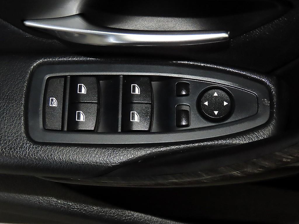 BMW 3시리즈 3시리즈 (F30) 320i 이미지 13