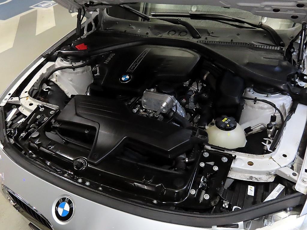 BMW 3시리즈 3시리즈 (F30) 320i 이미지 18