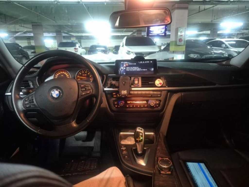 BMW 3시리즈 3시리즈 (F30) 320i 이미지 7