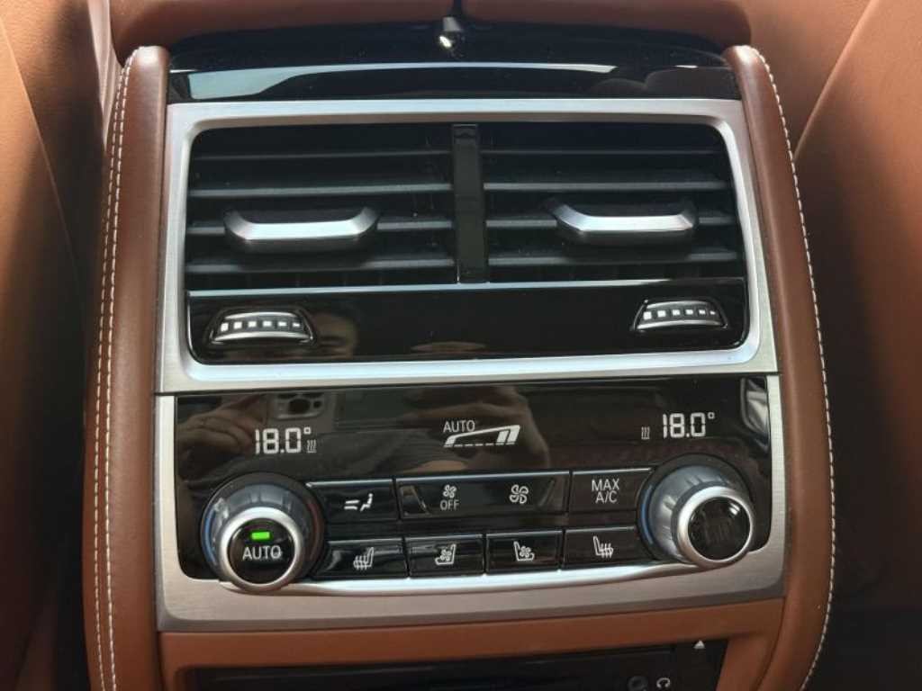 BMW 7시리즈 7시리즈 (G11) 750Li xDrive 비전 100 에디션 이미지 16