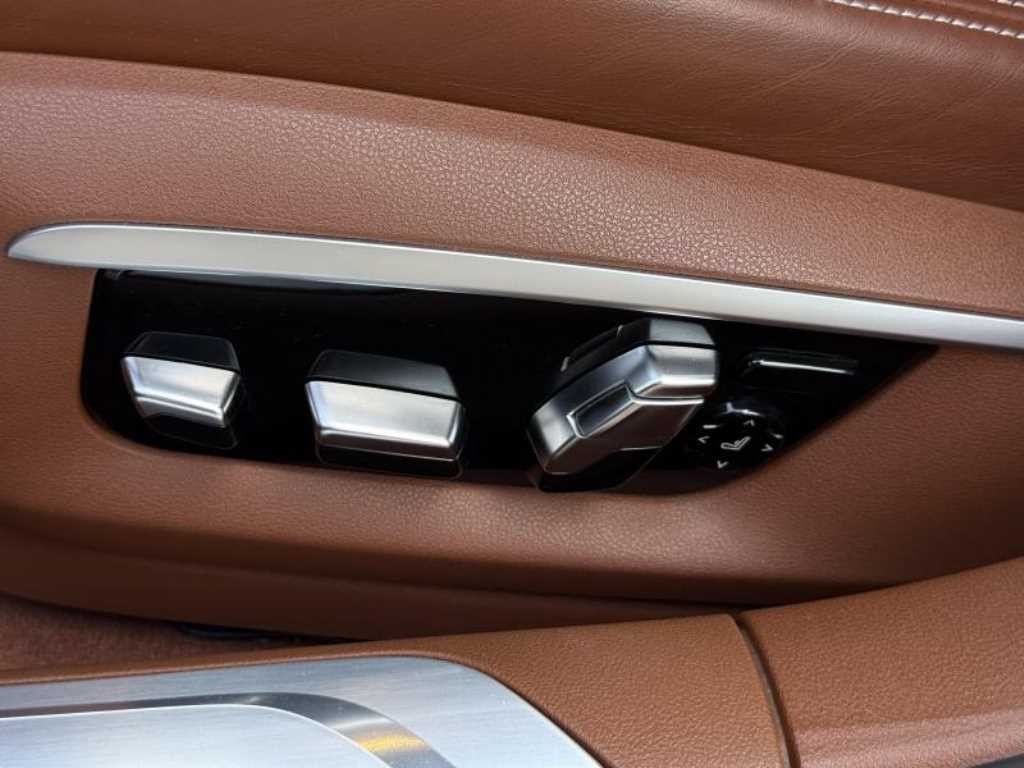 BMW 7시리즈 7시리즈 (G11) 750Li xDrive 비전 100 에디션 이미지 18