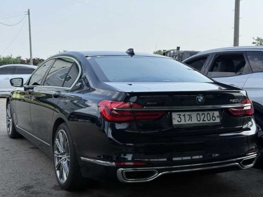 BMW 7시리즈 7시리즈 (G11) 750Li xDrive 비전 100 에디션 이미지 3