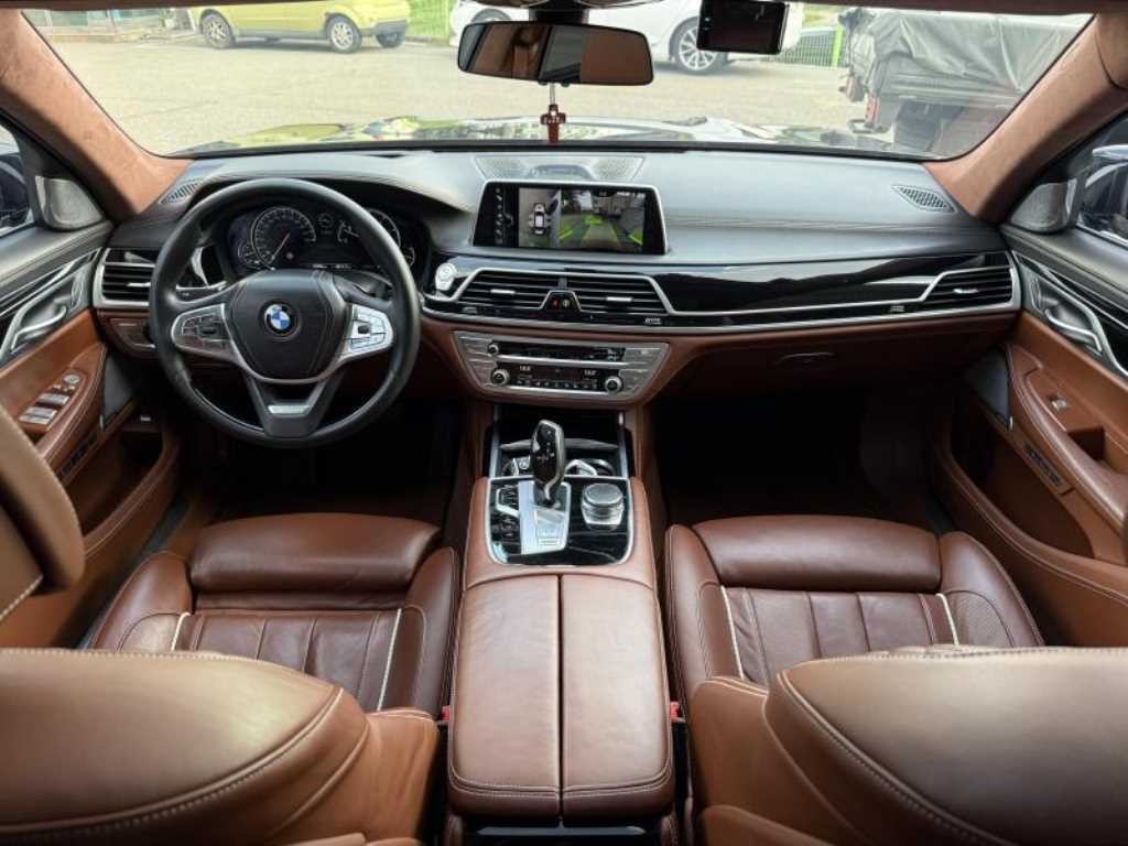 BMW 7시리즈 7시리즈 (G11) 750Li xDrive 비전 100 에디션 이미지 4
