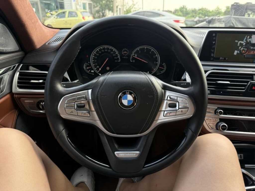 BMW 7시리즈 7시리즈 (G11) 750Li xDrive 비전 100 에디션 이미지 5