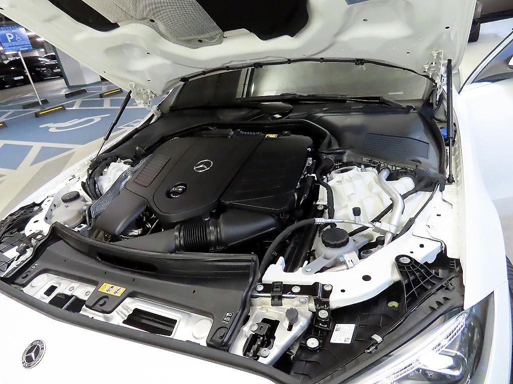 벤츠 C 클래스 C클래스 W206 C300 4MATIC 아방가르드 이미지 19