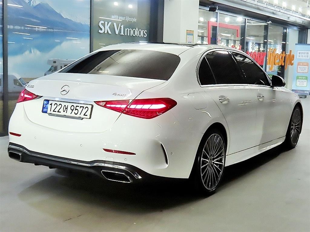 벤츠 C 클래스 C클래스 W206 C300 4MATIC 아방가르드 이미지 4