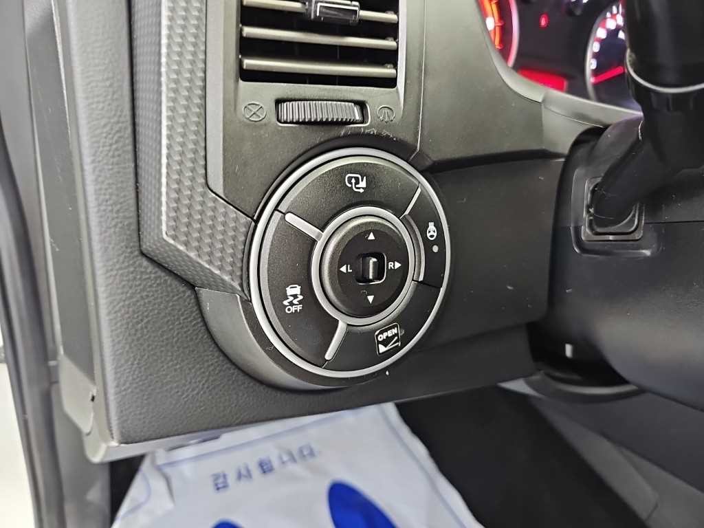 KG모빌리티(쌍용) 코란도 코란도스포츠 디젤 4WD CX7 클럽 이미지 16