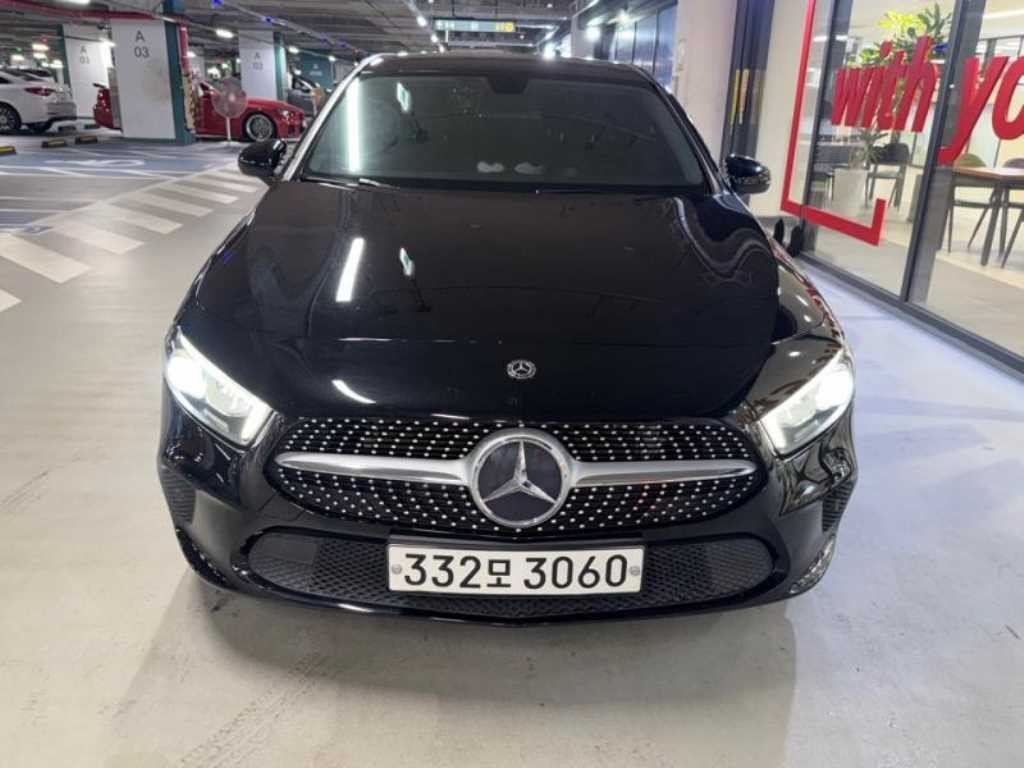 벤츠 A 클래스 A클래스 W177 A220 해치백 이미지 1