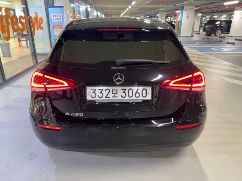 벤츠 A 클래스 A클래스 W177 A220 해치백 이미지 4