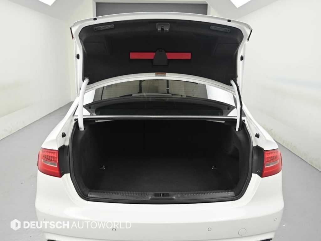 아우디 A4 뉴 A4 30 TDI 다이나믹 이미지 19