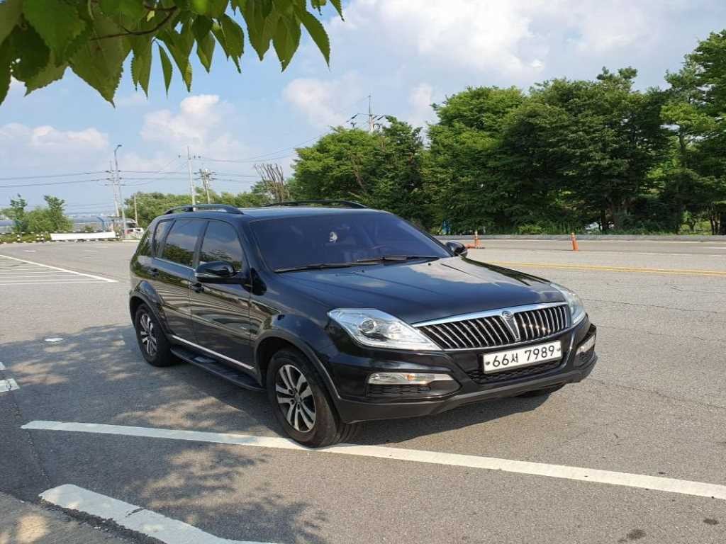 KG모빌리티(쌍용) 렉스턴 렉스턴W 2.0  4WD RX7 럭셔리 이미지 2