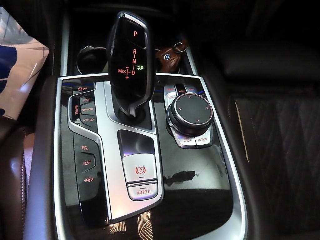 BMW 7시리즈 7시리즈 (G11) 740Li xDrive 디자인 퓨어 엑설런스 이미지 12
