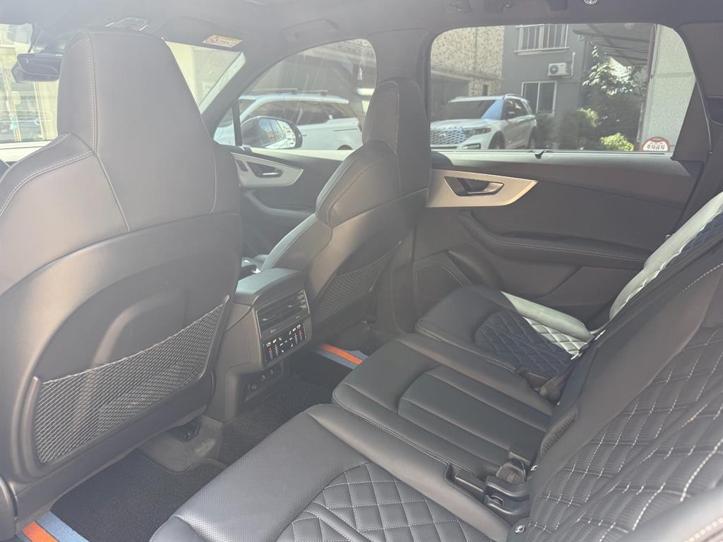 아우디 Q7 Q7 (4M) 50 TDI 콰트로 프리미엄 이미지 8