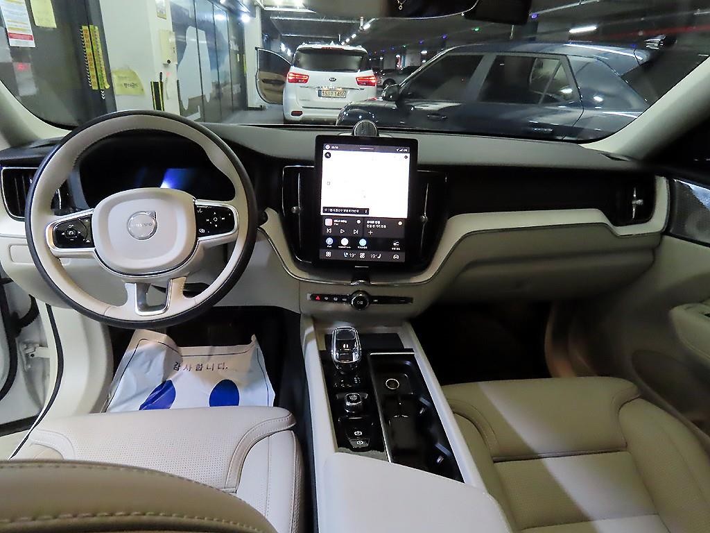 볼보 XC60 XC60(2세대) B6 AWD 울트라 브라이트 이미지 10