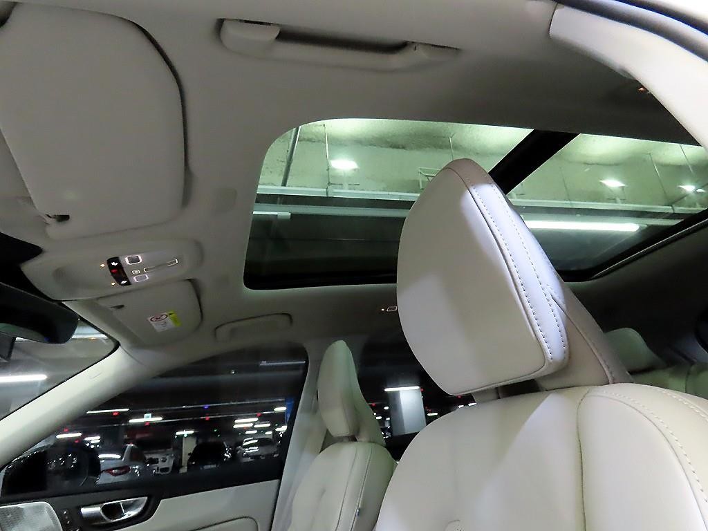 볼보 XC60 XC60(2세대) B6 AWD 울트라 브라이트 이미지 16