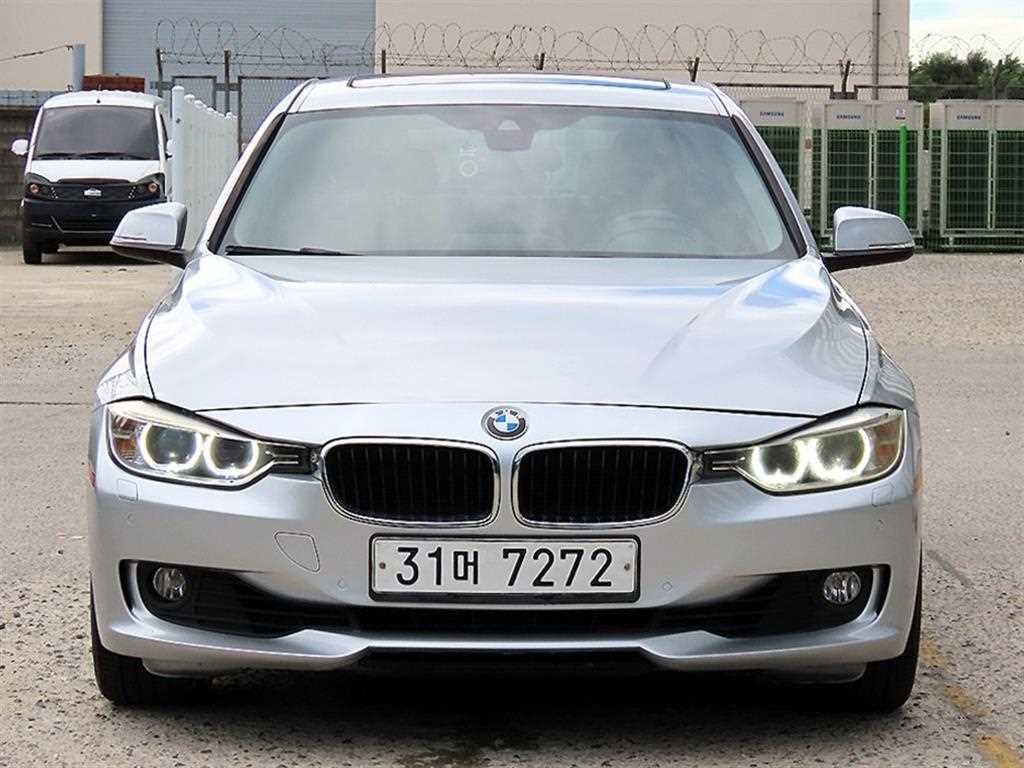 BMW 3시리즈 3시리즈 (F30) 320i 이미지 1