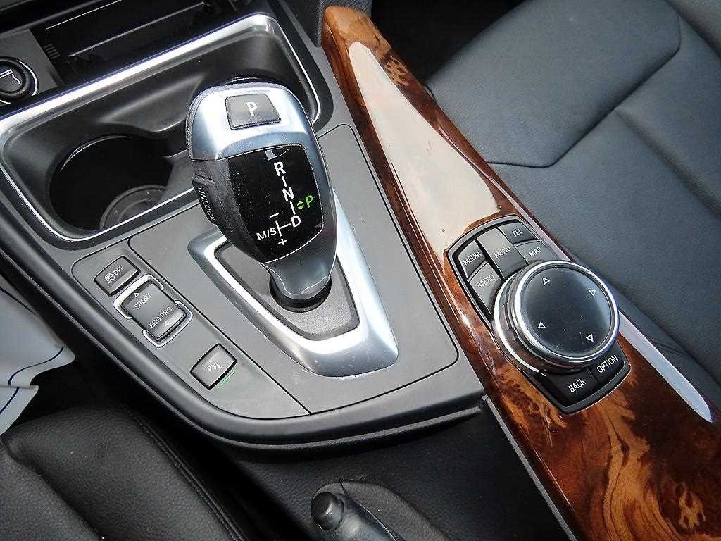 BMW 3시리즈 3시리즈 (F30) 320i 이미지 10