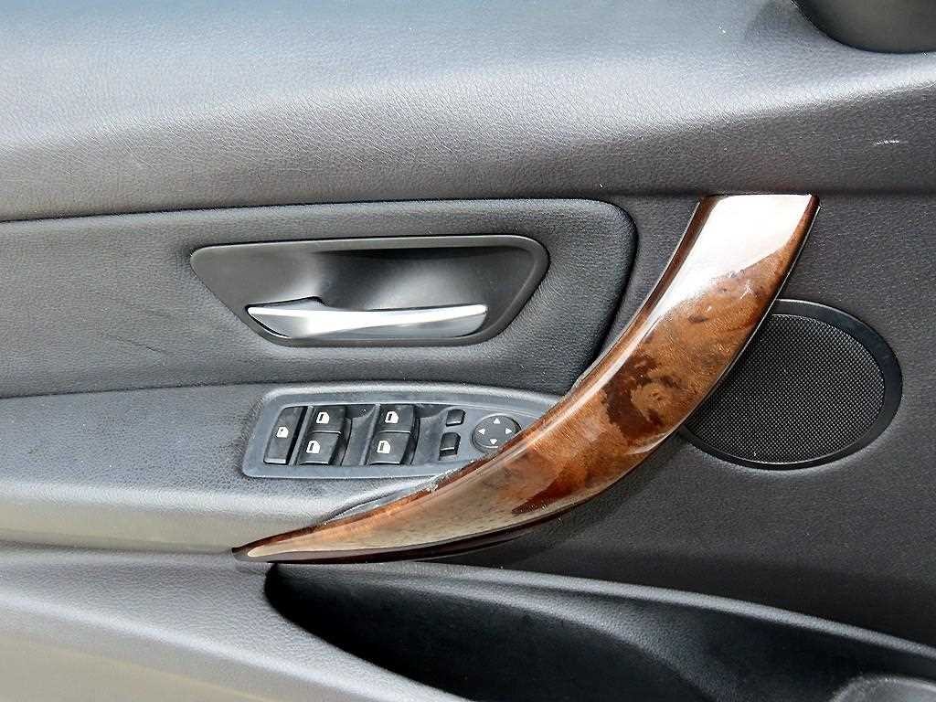BMW 3시리즈 3시리즈 (F30) 320i 이미지 11