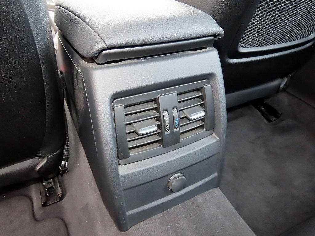 BMW 3시리즈 3시리즈 (F30) 320i 이미지 17