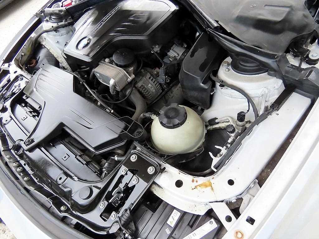BMW 3시리즈 3시리즈 (F30) 320i 이미지 19