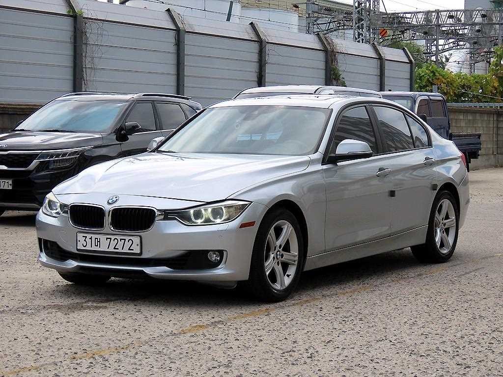 BMW 3시리즈 3시리즈 (F30) 320i 이미지 2