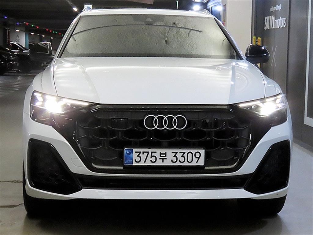 아우디 Q8 55 TFSI 콰트로 프리미엄 이미지 2