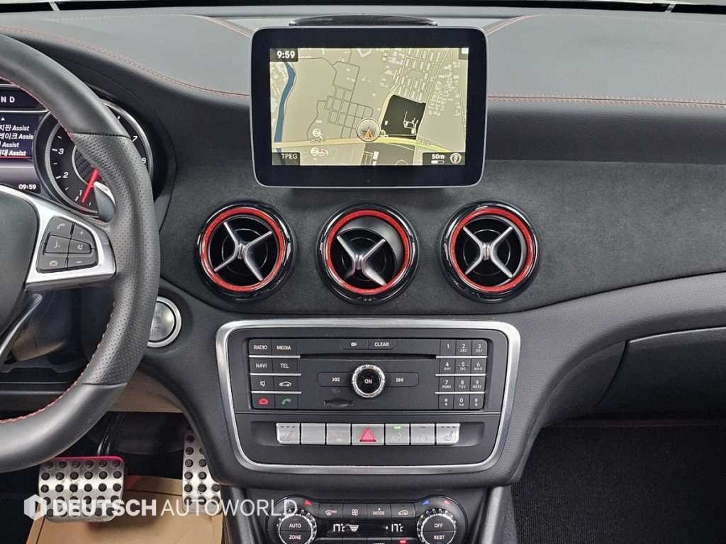 벤츠 CLA 클래스 CLA클래스 CLA 45 AMG 4MATIC 이미지 14