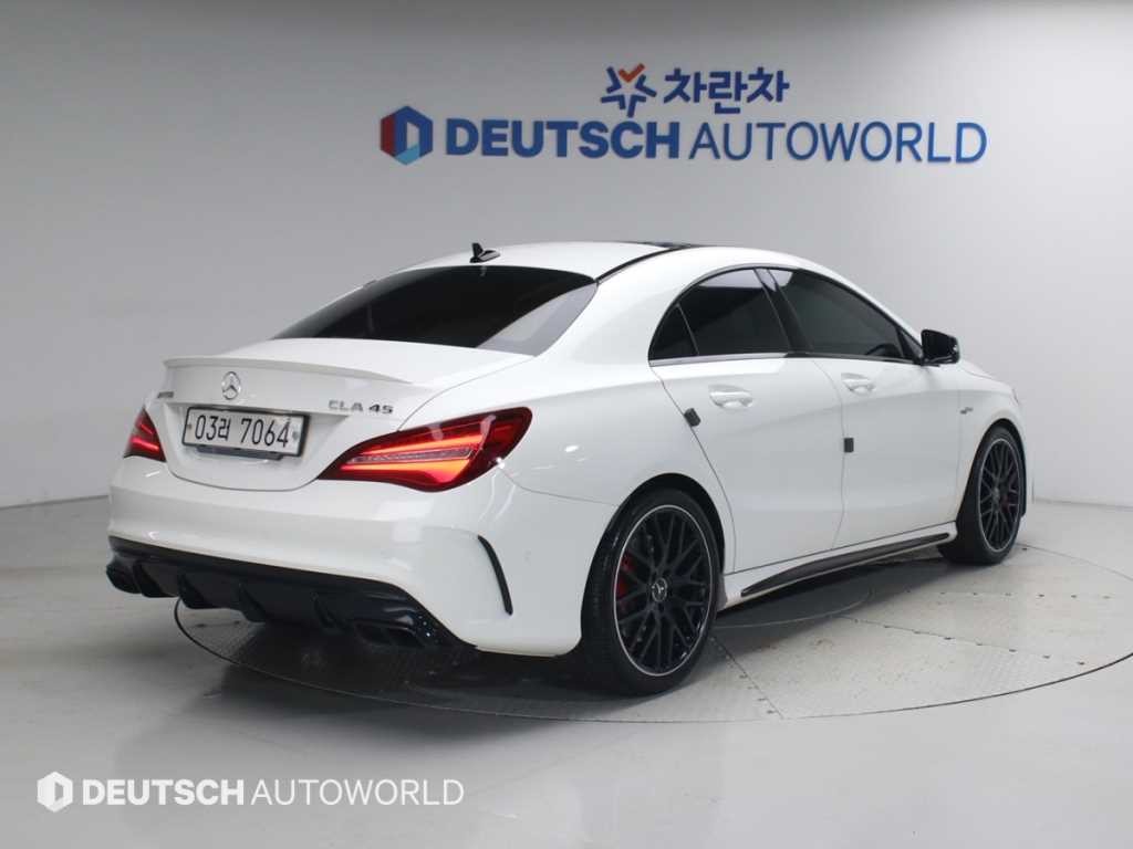 벤츠 CLA 클래스 CLA클래스 CLA 45 AMG 4MATIC 이미지 2