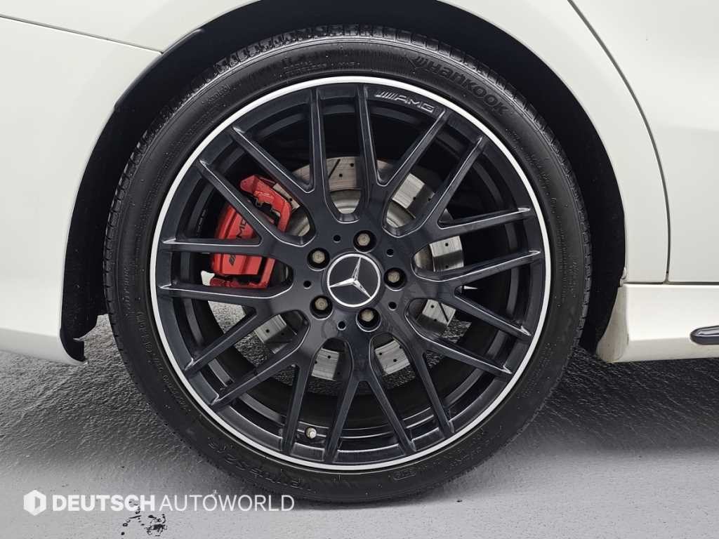 벤츠 CLA 클래스 CLA클래스 CLA 45 AMG 4MATIC 이미지 5