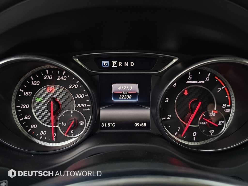 벤츠 CLA 클래스 CLA클래스 CLA 45 AMG 4MATIC 이미지 8