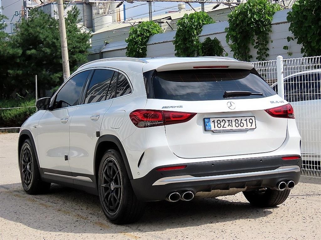 벤츠 GLA 클래스 GLA클래스 H247 GLA45 AMG 4MATIC + 이미지 3