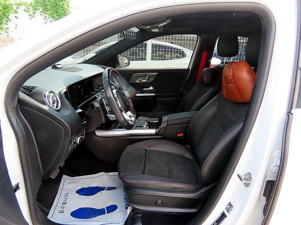 벤츠 GLA 클래스 GLA클래스 H247 GLA45 AMG 4MATIC + 이미지 5