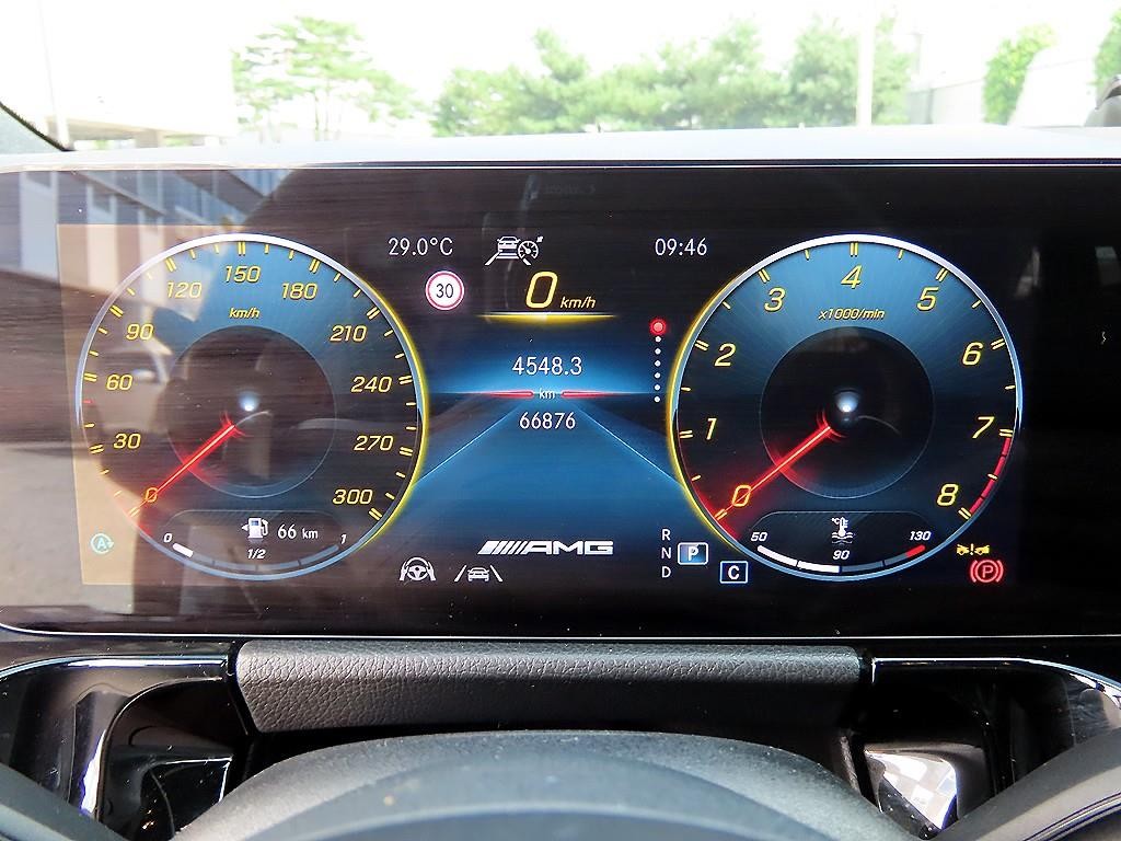 벤츠 GLA 클래스 GLA클래스 H247 GLA45 AMG 4MATIC + 이미지 9
