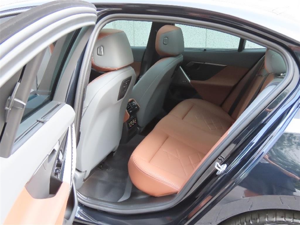 BMW 5시리즈 5시리즈 (G60) 530i xDrive M 스포츠 이미지 14