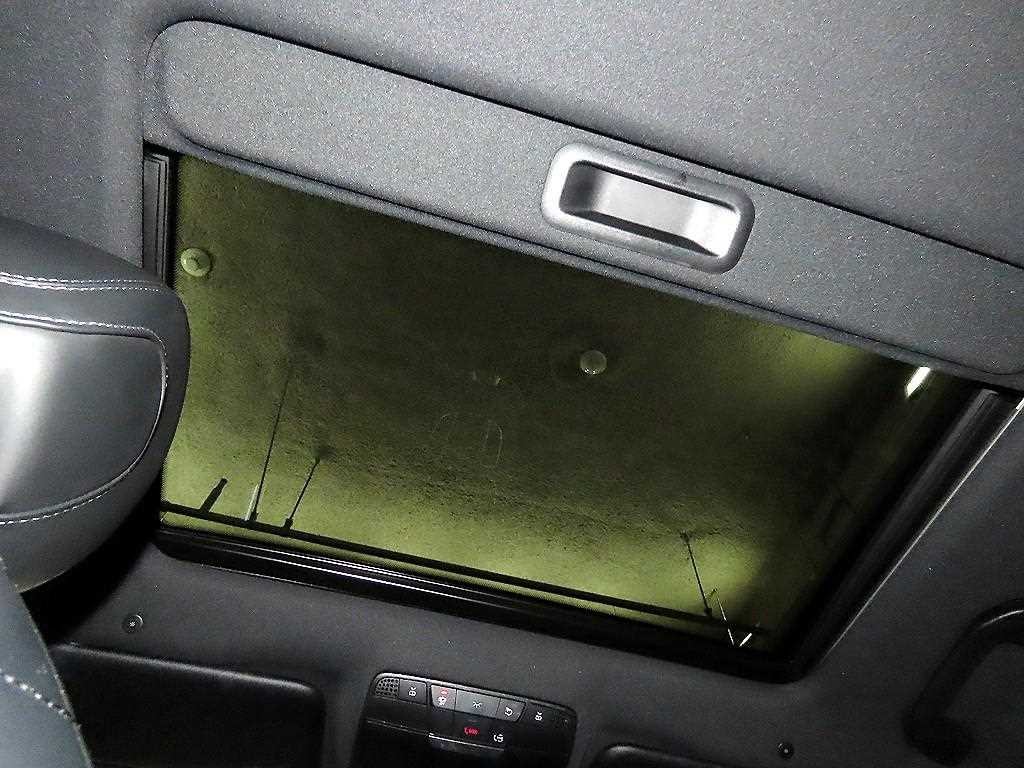벤츠 E 클래스 E-클래스 W213 E220d 4MATIC AMG라인 이미지 17
