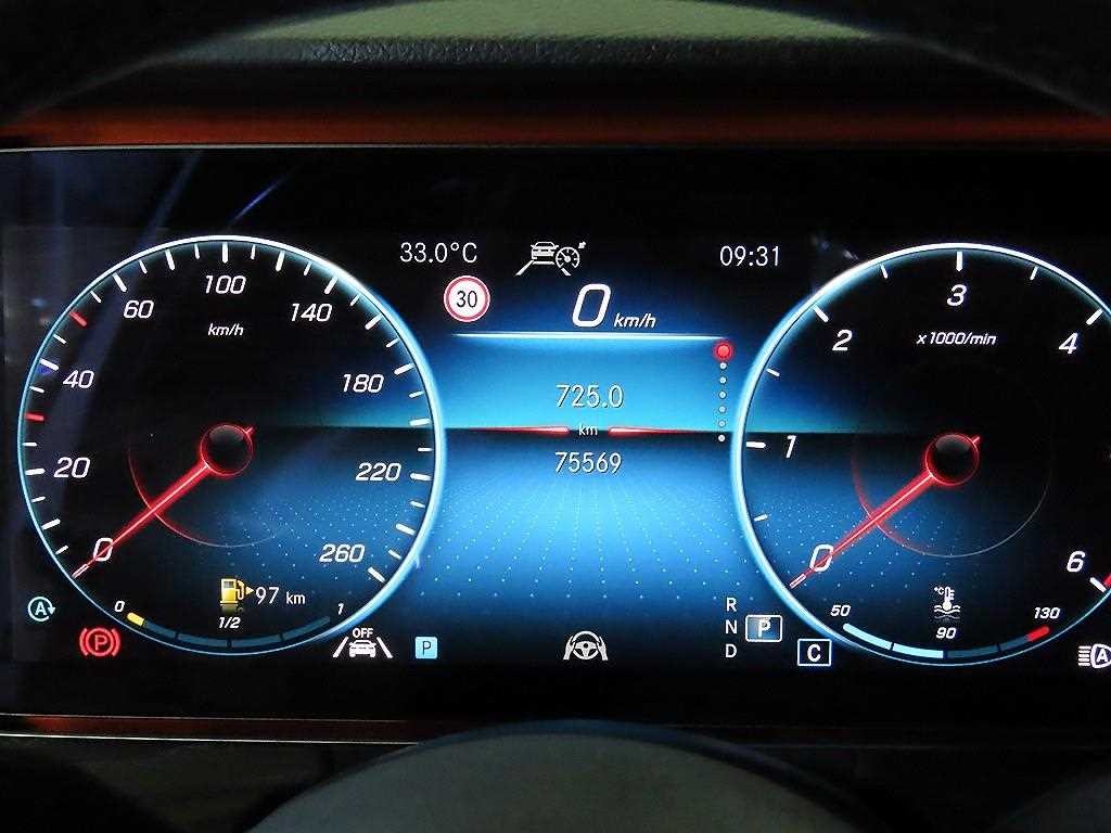 벤츠 E 클래스 E-클래스 W213 E220d 4MATIC AMG라인 이미지 9