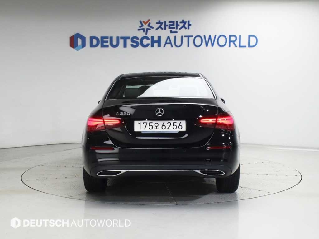 벤츠 A 클래스 A클래스 W177 A220 세단 이미지 4