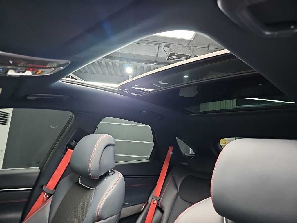제네시스 GV70 2.5T 가솔린 2WD 스포츠 이미지 14