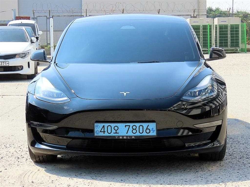 테슬라 모델 3 롱 레인지 이미지 1