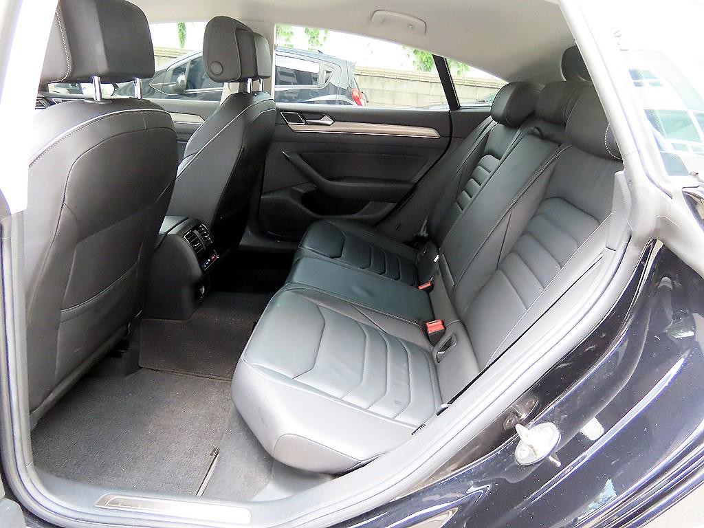 폭스바겐 아테온 2.0 TDI 엘레강스 프레스티지 4모션 이미지 6