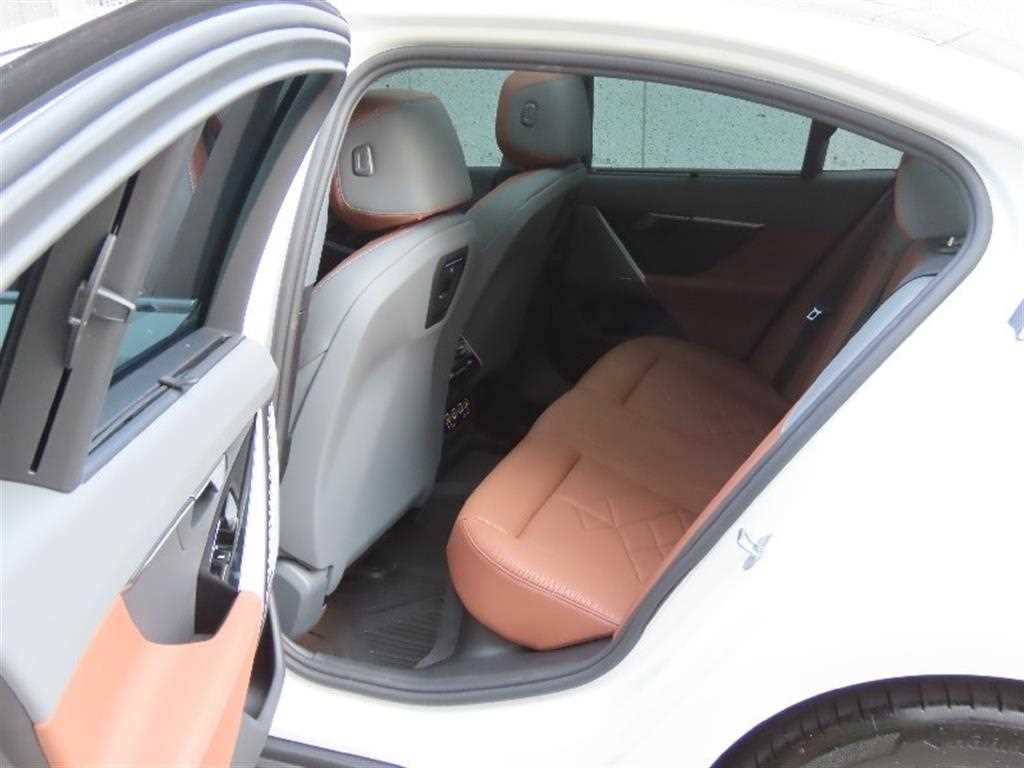 BMW 5시리즈 5시리즈 (G60) 530i xDrive 기본형 이미지 14