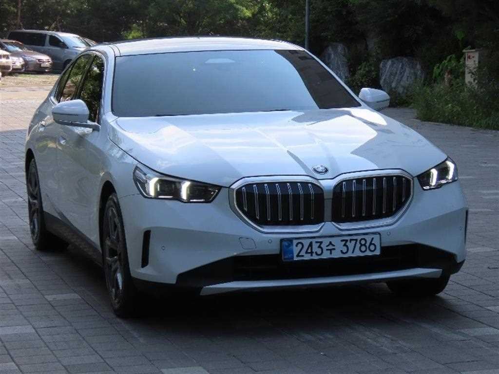 BMW 5시리즈 5시리즈 (G60) 530i xDrive 기본형 이미지 2