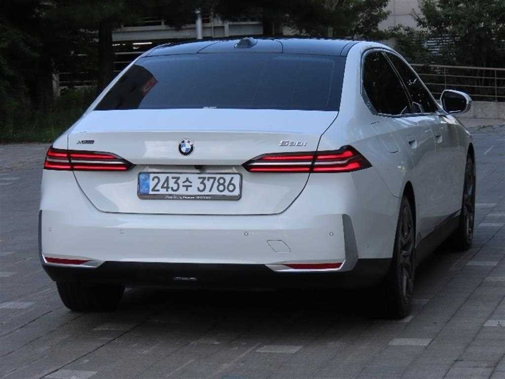 BMW 5시리즈 5시리즈 (G60) 530i xDrive 기본형 이미지 3