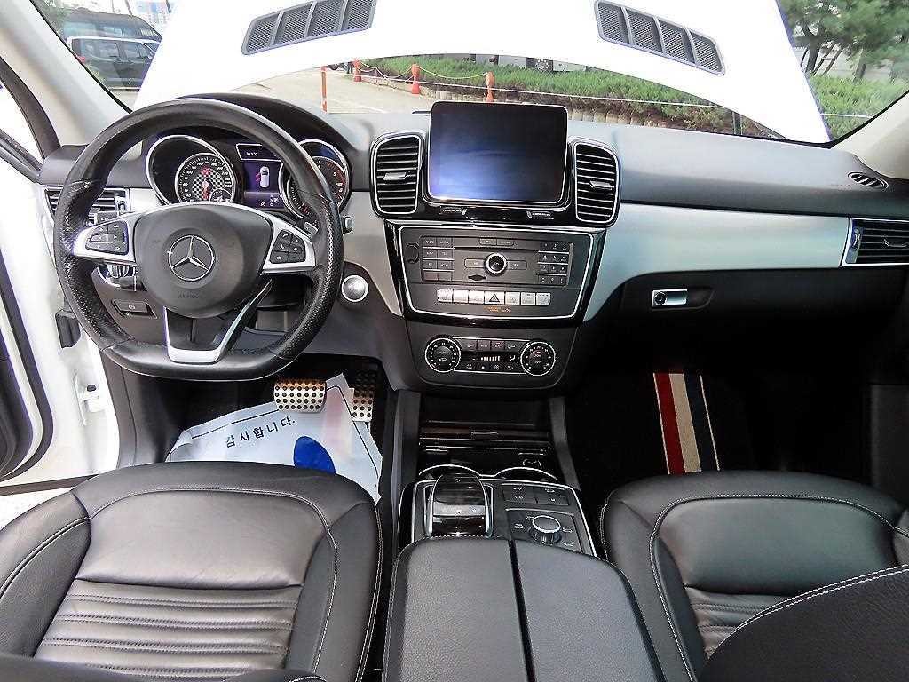 벤츠 GLE 클래스 GLE 클래스 W166 GLE 350 d 4MATIC 프리미엄 이미지 7